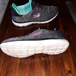 Women's Skechers size 8 1/2